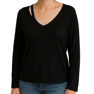 Socialite Medium Black Long Sleeve Vneck Cutout Lightweight Shirt